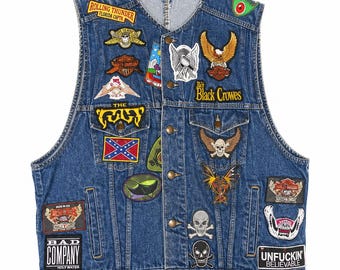 Chaleco vaquero de motorista alemán vintage de los años 90 con parches de eventos (aproximadamente 35 piezas), talla grande.