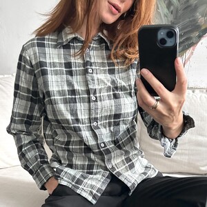 Cotton Plaid Shirt For Ladies / Flannel Preppy Top / Black n White Shirt / Vintage Tartan Blouse / Checkered Chemise - M