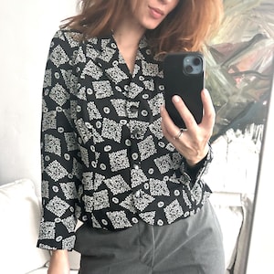 Cute Black Floral Crop Jacket / Aesthetic Flower Ladies Jacket / Ditsy Floral 90s Top / Button Up Blouse / Boho Romantic Top - M