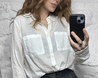 Chemise en coton blanche / Chemisier grande taille / Haut à manches longues / Chemise pour femme / Chemisier avec col et poches plaquées sur la poitrine - XL