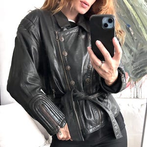 Veste en cuir souple rembourrée vintage steampunk / veste motard ceinturée / veste en cuir véritable noir vintage / veste gothique - M