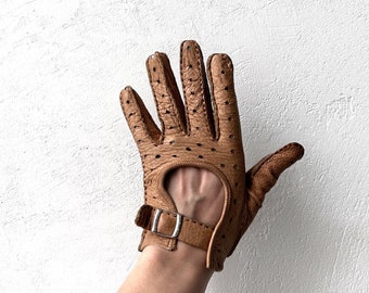 Vintage 70s Driving Gloves For Women / Real Leather Mittens / Drive Mittens / Tan Brown Leather Mittens With Holes - XS - S