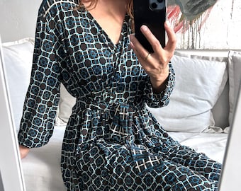 Vintage Geometric Print Midi Dress: Long Sleeve Tie Waist, Size M
