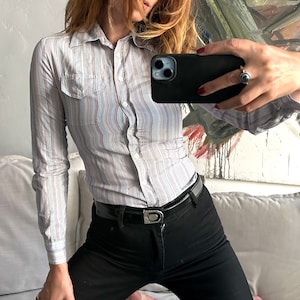Vintage Gestreifte Baumwolle Bluse: Schmal geschnittene Pastell Bluse, Hergestellt in Frankreich - XS