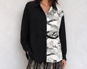 90年代風グラフィックプリントブラウス、黒と白の斬新なシャツ、ボタンアップのリラックスフィットトップス、S/Mサイズ