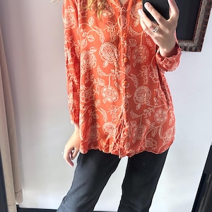 Orange Floral Blouse / Buttoned Vintage Top / Retro Flower Casual Blouse / Long Sleeved Top / Y2k Graphic Flower Blouse - S - M