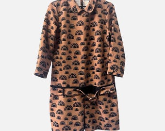 Vestido vintage de los años 70 con cintura baja, estampado marrón y mangas 3/4, talla M/L