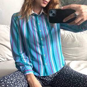 80s Striped Shirt With White Collar / Blue Stripes Blouse / Office Lady / Teacher Blouse / Secretary Top / Long Sleeved Shirt - M or L