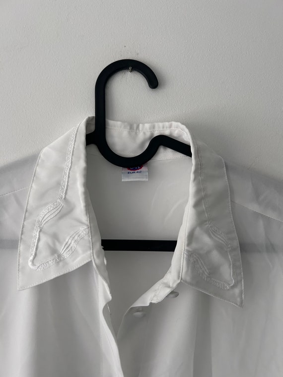 Elegant White Shirt With Open Bust Pocket / Minim… - image 6