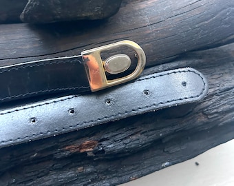 Vintage Black Leather Belt: Round Gold Buckle, Minimalist Style