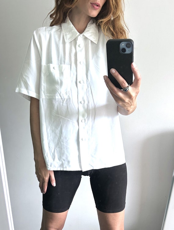 Elegant White Shirt With Open Bust Pocket / Minim… - image 3