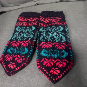 Kleurrijke handgebreide wanten / Bloem Groen Rood Zwart Handschoenen voor Winter / Gezellig Informeel Warme wanten / Handgebreide handwarmers /