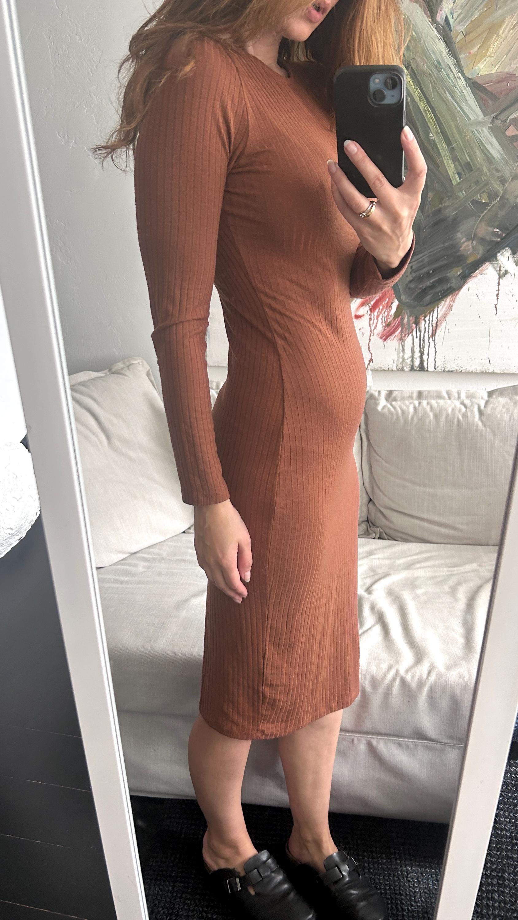 Brown Midi Dress: Long Sleeve Ribbed Casual Dress - Small Brown Midi Dress: Long Sleeve Ribbed Casual Dress - Small