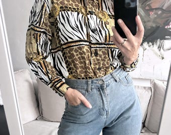 Blusa vintage de los 80 con estampado animal, camisa boho chic, top glamuroso de estilo italiano, camisón abotonado, L