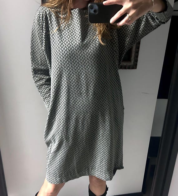 Vintage Geometric Print Shift Dress - Batwing Sleeves with Pockets (M/L)