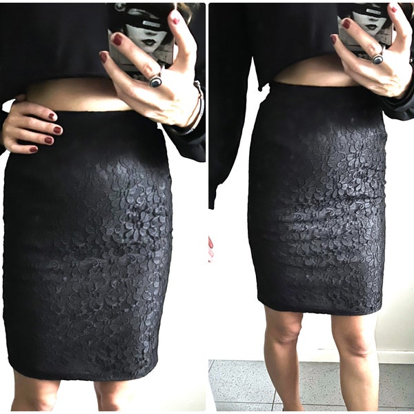 Tight Lace Skirt / Mini Pencil Vintage Skirt / High Waist Evening Going Out Skirt / Goth Gothic Skirt - XS