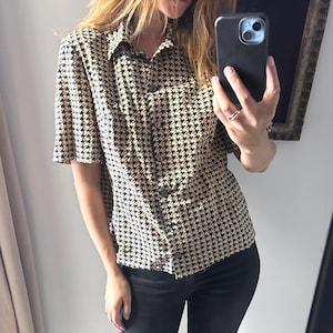 Vintage 80s Houndstooth Print Shirt: Short Sleeve Buttoned Blouse - L