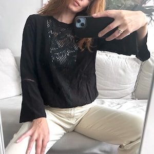 Boho gehaakte blouse in zwart / top met wijd uitlopende mouwen / doorschijnende blouse / kanten blouse /