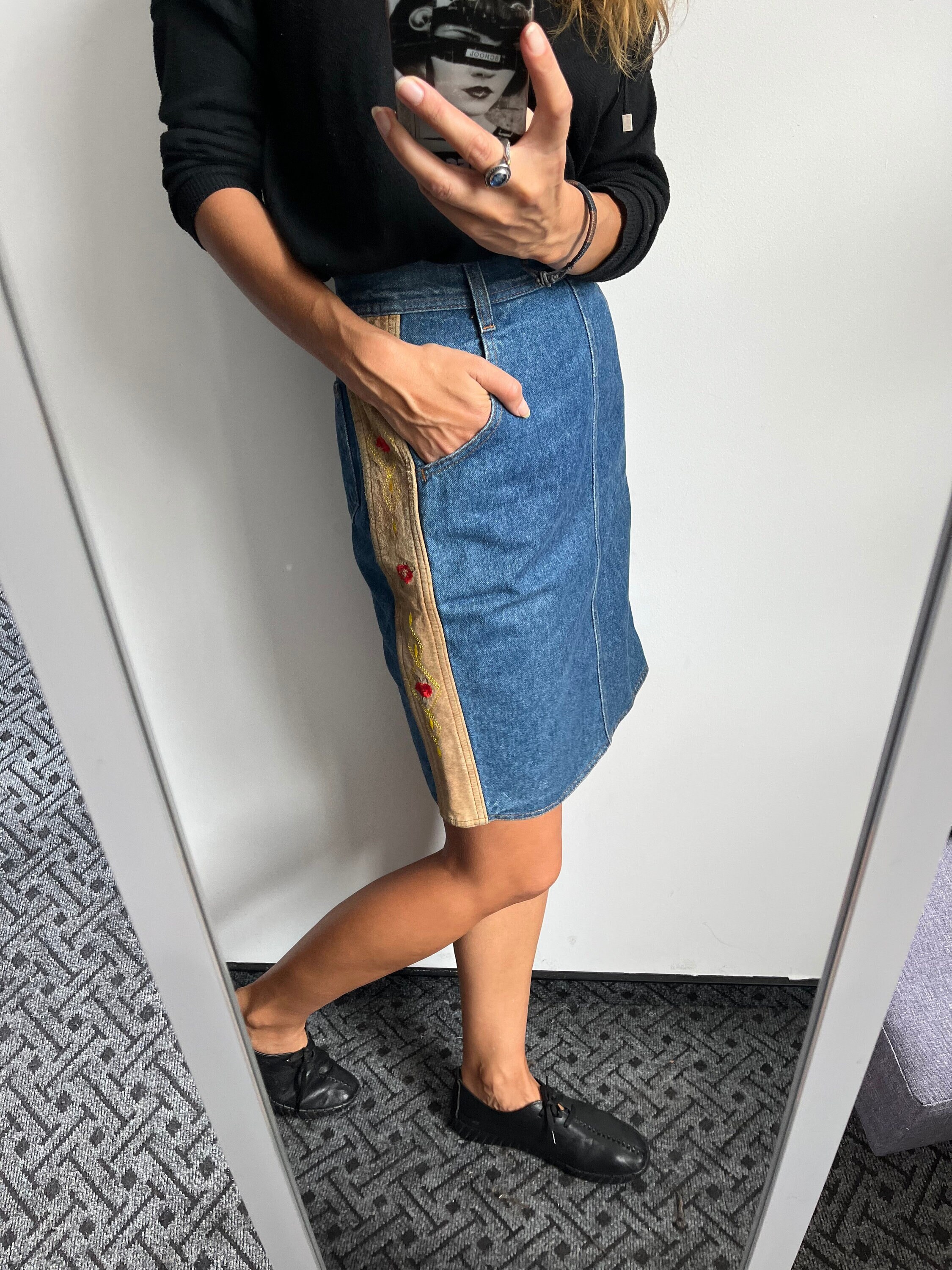 Denim Pencil Skirt With Embroidery Sides / Knee Length Skirt
