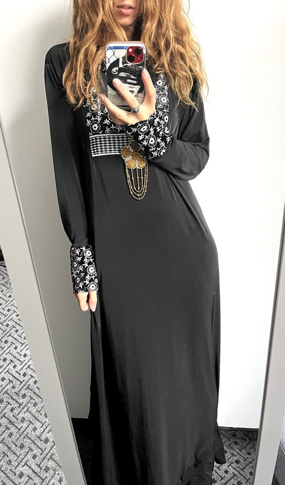 Maxi robe caftan de soiree robe longue fantaisie brodee robe boheme orientale robe de sortie theatre a manches longues M L Etsy France
