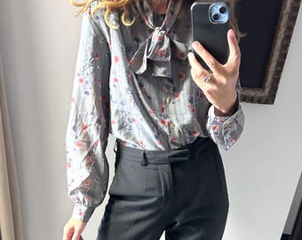 Vintage 80s Floral Bow Neck Blouse - Gray Romantic Shirt, Size M/L