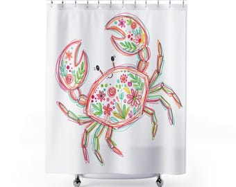Puede incluir: Una cortina de ducha blanca con un dibujo lineal colorido y garabateado de un cangrejo. El cuerpo y las pinzas del cangrejo están rellenos de vibrantes patrones florales multicolores en tonos rosa, rojo, verde y azul sobre un fondo liso.
