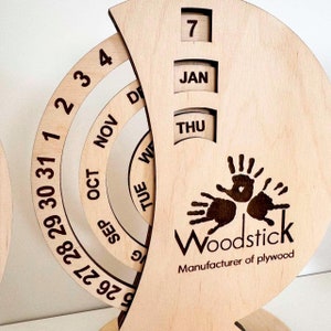 Personalized Wooden Perpetual Calendar – Custom Engraved Desk Calendar, Custom Gift, Eco-Friendly Home Decor, Handcrafted Plywood Calendar