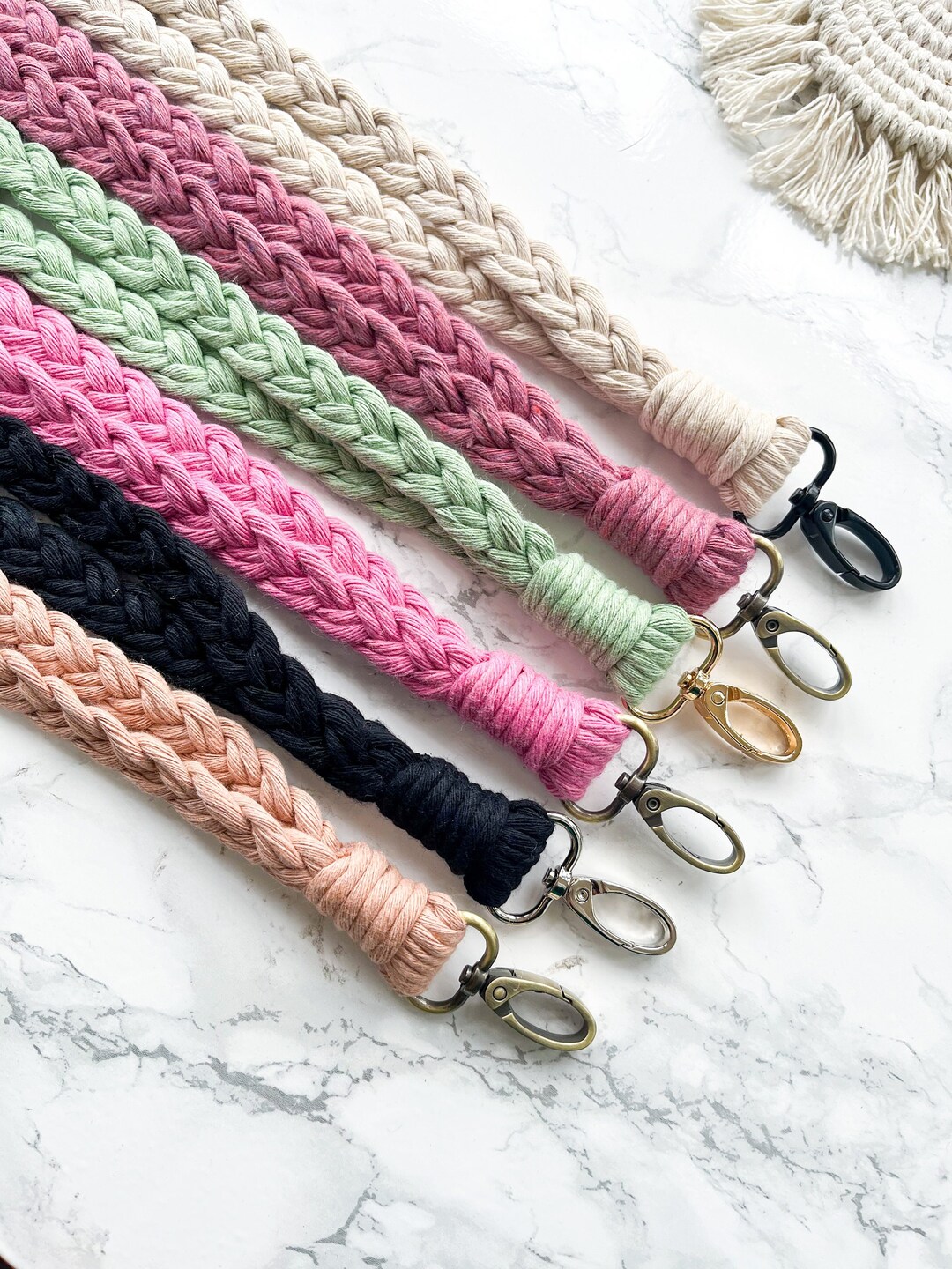 限定価格！ovy deci Carabiner Macrame Keychain Carabiner Macrame Keychain OVY DECi