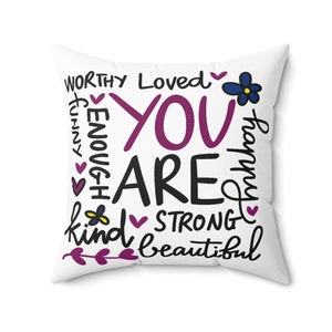 Travesseiro com Afirmações, Travesseiro com Citações Inspiradoras "Eu Sou Digno", Presente Motivacional, Presentes com Afirmações Positivas, Decoração de Autocuidado