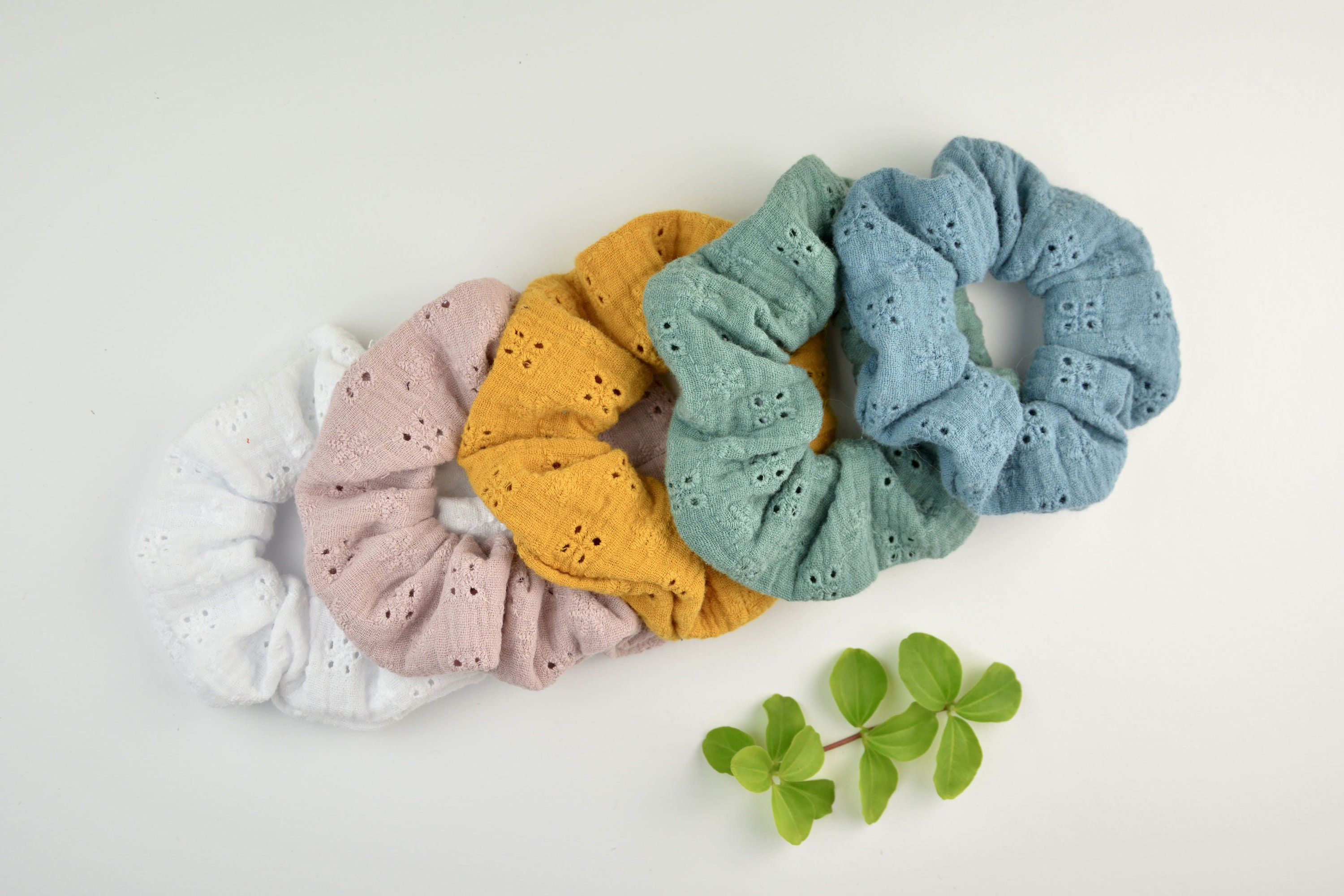2 sizes Scrunchie muslin with eyelet embroidery / white / pink / curry mustard yellow / green / blue / plain / single-coloured / hair tie / hair tie