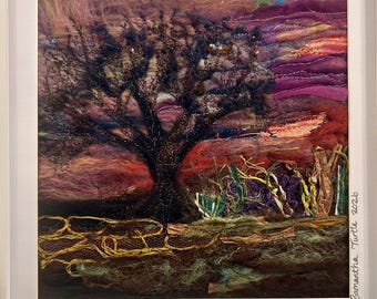 Resplandor del atardecer: una obra de arte original realizada con fieltro húmedo y bordado.