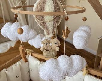 Mobile ballon chiens bébé suspendu mobile chambre d&#39;enfant mobile nouvelle maman panier cadeau bébé mobile bois au crochet