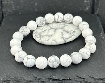 Bracelet de perles de howlite fait main : bijoux en cristal de guérison pour le chakra de la couronne
