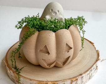 Concrete Jack-O’-Lantern Tea Light Holder | Pumpkin Candle Holder or Ghost Pumpkin | Handmade Halloween Decor