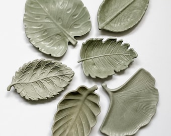 Leaf Concrete Dish | Concrete Jewelry Dish | Trinket Tray | Jewelry Storage | Gift for Her | Birthday Gift | Concrete Decor | BLACK FRIDAY