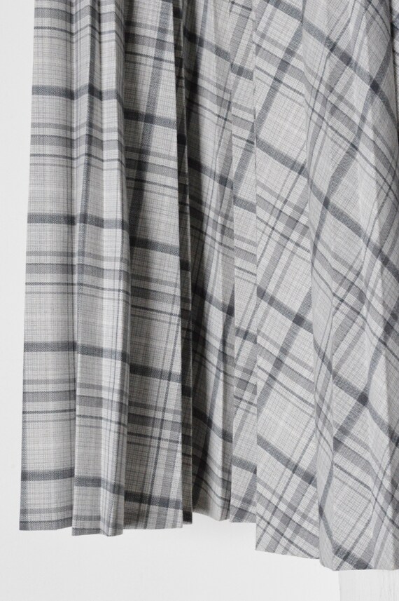 Vintage 70s Grey Check Pleated Midi Skirts Waist … - image 4
