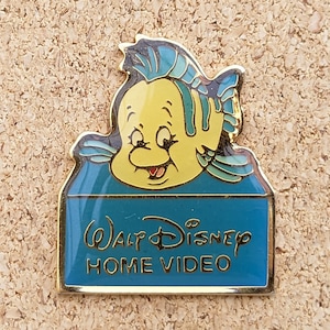 Vintage Walt Disney Home Video Pin: &quot;Die kleine Meerjungfrau&quot; Flounder Emaille Pin