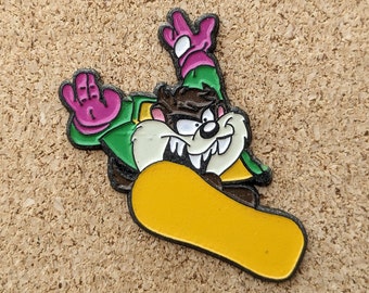 Vintage Looney Tunes Taz the Tasmanian Devil snowboarding enamel pin