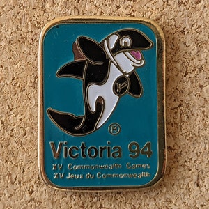 Vintage Victoria 94 Orca Killer Whale enamel pin
