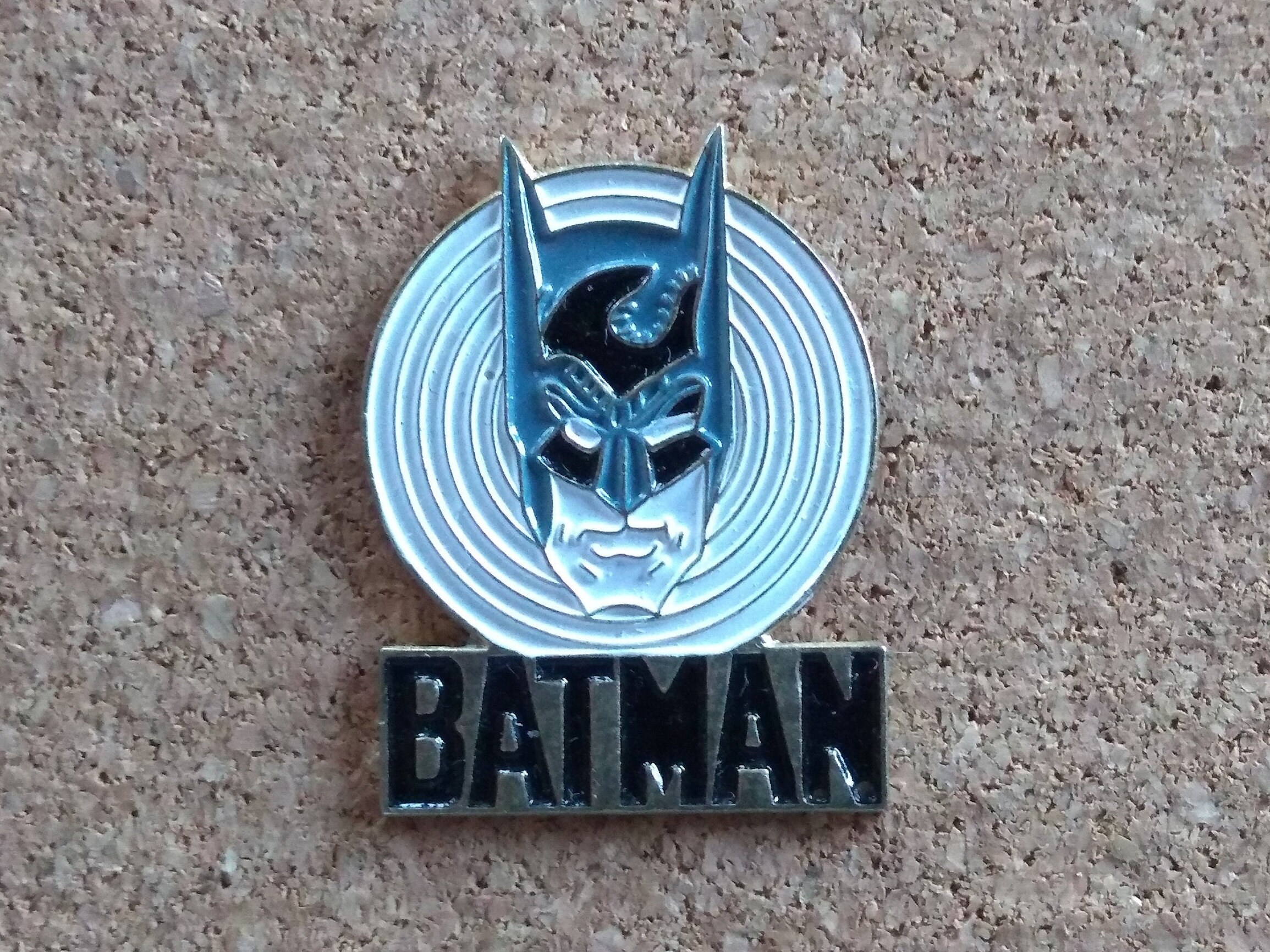 Vintage DC Comics Batman pins Batman logo Batman profile and Etsy Polska