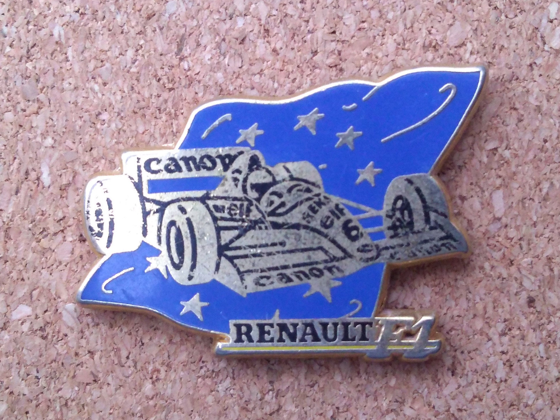 1,7 x 1,2 cm Renault  Pin / Pins: Logo - gelb / chromfarben 1972 bis 1992 