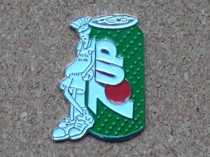 Vintage Fido Dido 7 Up soda pins: Skating Fido, Skiing Fido & "It's cool to be clear" enamel pins Giant can