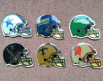 ⭐️ヴィンテージ⭐️【８点セット】NFL チームマグネット キーホルダー Vintage NFL (NFC East & South) Football Helmet Enamel Pins: Dallas
