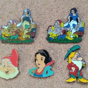 Vintage Disney Snow White and the Seven Dwarfs pins: Snow White, Grumpy, Happy & 7 dwarfs enamel pins