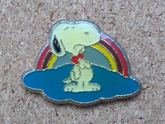 Vintage "Peanuts" pins: Snoopy and Woodstock rain… - image 2