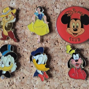 Pines vintage de Disney: Pato Donald, Rico McPato, Goofy, Blancanieves, Chip y Dale, Rescue Rangers, Blancanieves, pines del Club de Mickey Mouse