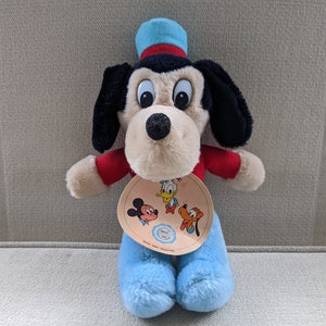Vintage Goofy plushie: Disney Goofy stuffed animal