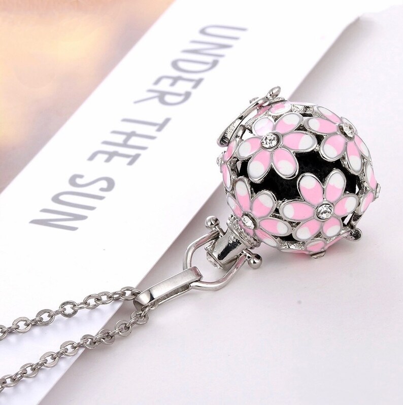 Daisy Wish Locket Aromatherapy Diffuser Angel Caller Necklace