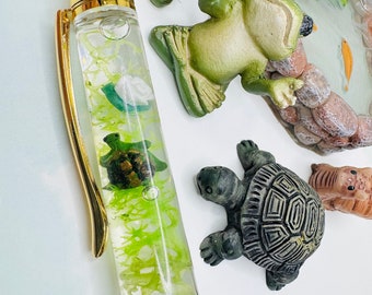 Tortoise Float Pen / Turtle / Custom Handmade / Cute Pens / BFF Gifts / Teachers Gifts / Mother's Day Gifts / Terrarium / Hygge Gifts / Pens