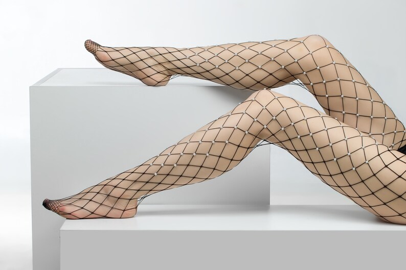 Diamond Pattern Black/White Fishnet Tights